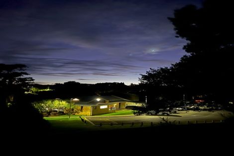 Photo of property in 13 Ellangowan Road, Waiake, Auckland, 0630