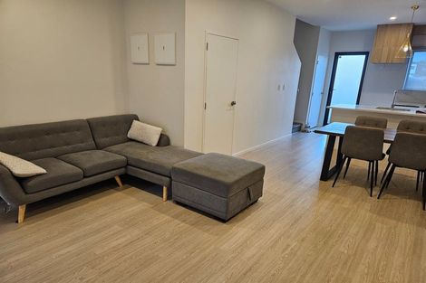 Photo of property in 17 Treeline Lane, Flat Bush, Auckland, 2019