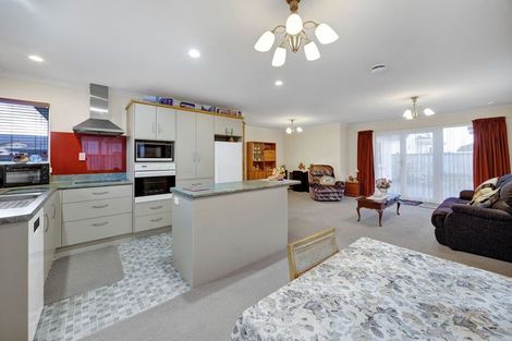 Photo of property in 33d Argyle Street, Hawera, 4610