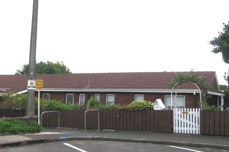 Photo of property in 1 Hiseman Lane, Henderson, Auckland, 0612