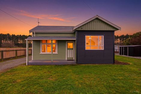 Photo of property in 24 Queen Street, Pareora, 7912