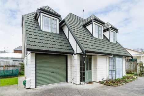 Photo of property in 2/76 Trafalgar Street, Waterloo, Lower Hutt, 5011