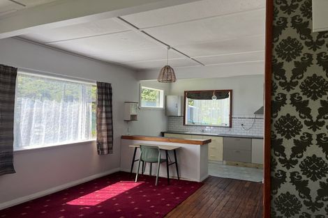 Photo of property in 2 Curtis Street, Hector, 7822