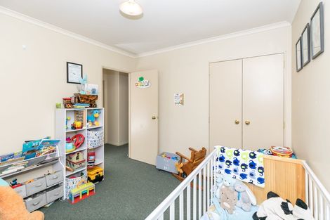 Photo of property in 18 Gardenia Close, Melville, Hamilton, 3206