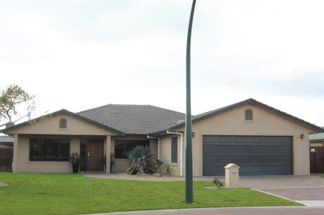 Photo of property in 9 Madeira Close, Papamoa Beach, Papamoa, 3118