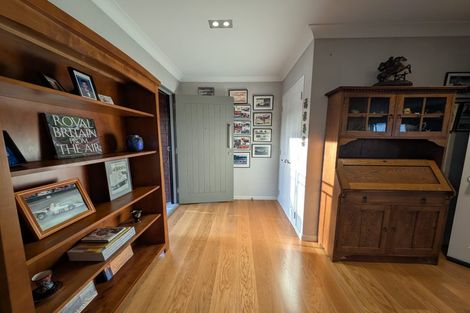 Photo of property in 10 Woodview Rise, Botany Downs, Auckland, 2010