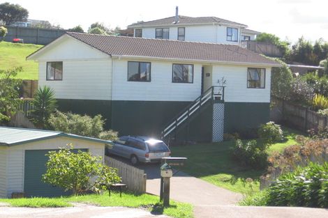 Photo of property in 16 Panzic Place, Glen Eden, Auckland, 0602