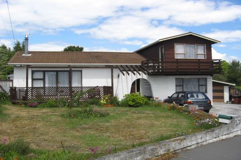 Photo of property in 319 Lake Terrace Road, Shirley, Christchurch, 8061