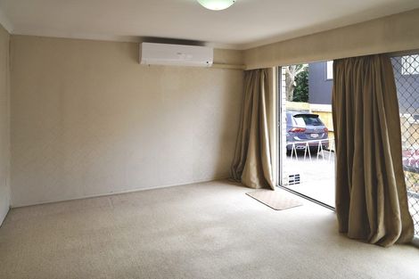 Photo of property in 2/220 Pakuranga Road, Pakuranga Heights, Auckland, 2010