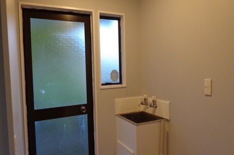 Photo of property in 2/13 Craigbank Avenue, New Lynn, Auckland, 0600