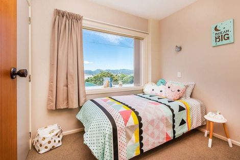 Photo of property in 131 Akaroa Drive, Maupuia, Wellington, 6022