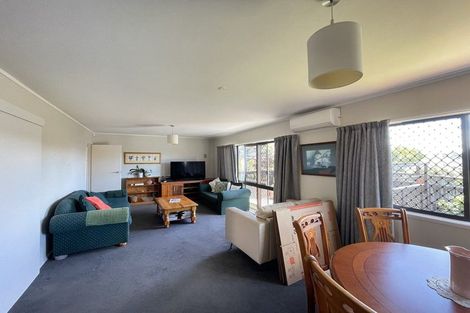 Photo of property in 2/21 Drake Street, Howick, Auckland, 2014