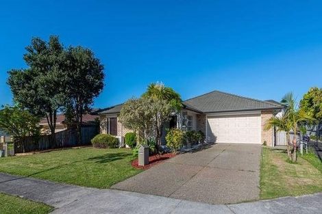 Photo of property in 4 Stornaway Drive, Flat Bush, Auckland, 2016