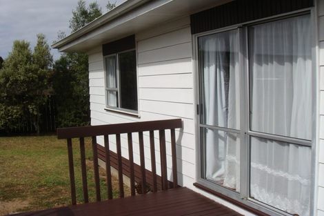 Photo of property in 7 Tudor Road, Henderson, Auckland, 0610