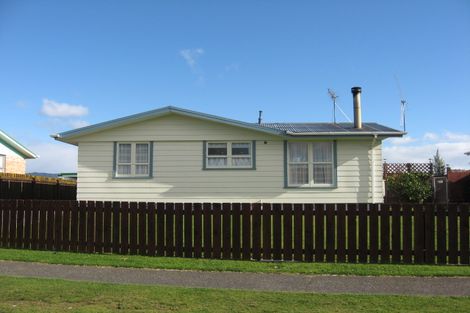 Photo of property in 8 Kinross Street, Levin, 5510