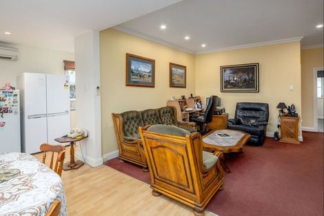 Photo of property in 18 Esther Street, Martinborough, 5711