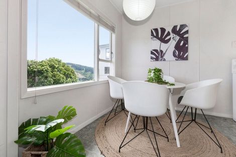 Photo of property in 1 Caroni Way, Grenada Village, Wellington, 6037