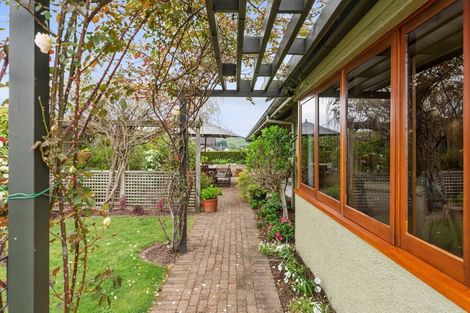 Photo of property in 14 Cobbe Place, Pomare, Rotorua, 3015