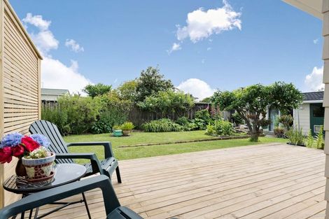Photo of property in 13 Kereru Place, Half Moon Bay, Auckland, 2012