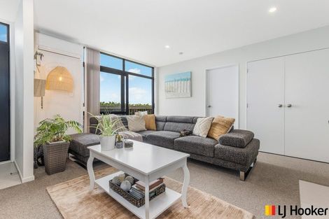 Photo of property in 11 Kapuarangi Lane, Papakura, 2110