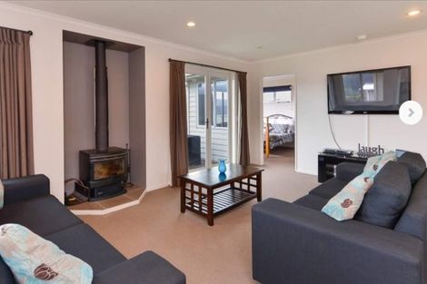 Photo of property in 31 Mcewen Crescent, Riverstone Terraces, Upper Hutt, 5018