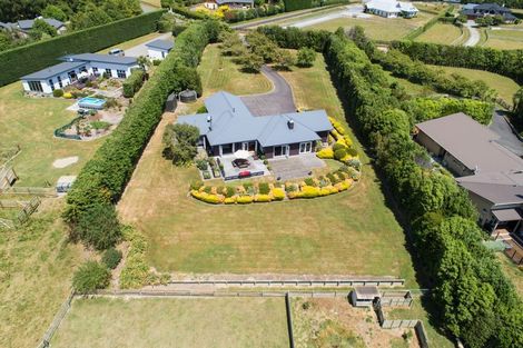 Photo of property in 34-36 Oram Drive, Turitea, Palmerston North, 4472