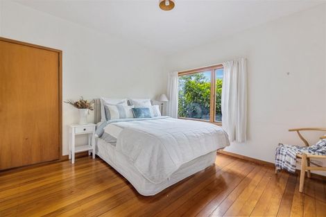 Photo of property in 31 Taupata Street, Redcliffs, Christchurch, 8081