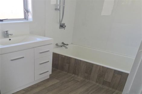 Photo of property in 23 Redcrest Avenue, Red Hill, Papakura, 2110