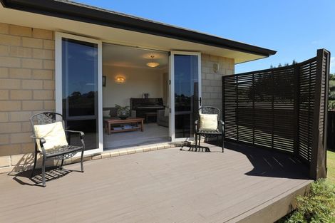 Photo of property in 75 Kinloch Drive, Bethlehem, Tauranga, 3110