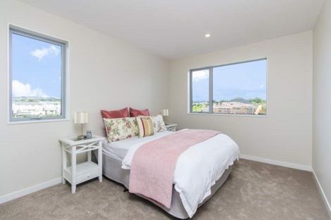 Photo of property in 11 Regis Park Drive, Pukekohe, 2120