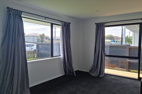 Photo of property in 40a Collins Street, Hawera, 4610