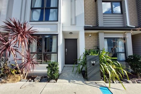 Photo of property in 3/3 Wallson Crescent, Wiri, Auckland, 2104