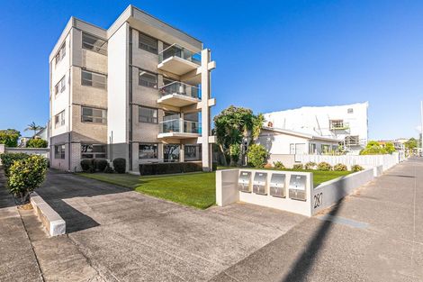 Photo of property in 1/287 Tamaki Drive, Kohimarama, Auckland, 1071