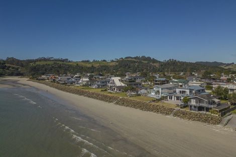 Photo of property in 135 Captain Cook Road, Cooks Beach, Whitianga, 3591
