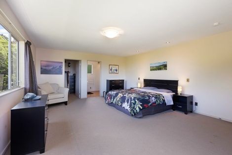 Photo of property in 51b Maungaraki Road, Korokoro, Lower Hutt, 5012