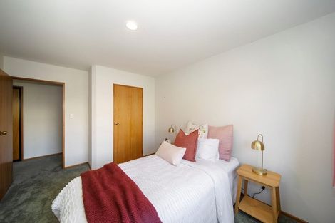 Photo of property in 11 Kinross Drive, Merrilands, New Plymouth, 4312