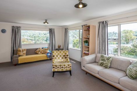 Photo of property in 6 Brydon Way, Paparangi, Wellington, 6037