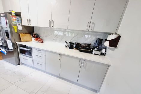 Photo of property in 2/1 Pimento Place, New Lynn, Auckland, 0600