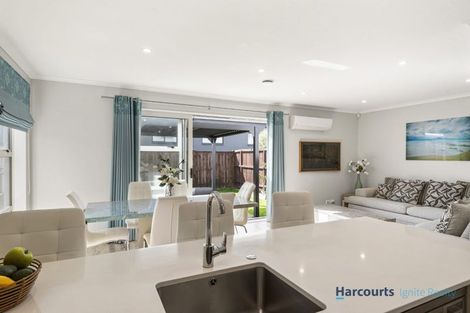 Photo of property in 7 Samuel Cassidy Avenue, Swanson, Auckland, 0614