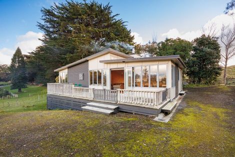 Photo of property in 442 Zigzag Road, Pohangina, Feilding, 4775