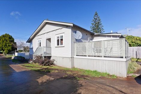 Photo of property in 12 Nikau Street, New Lynn, Auckland, 0600