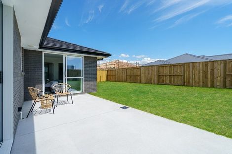 Photo of property in 30 Te Piriti Road, One Tree Point, 0118