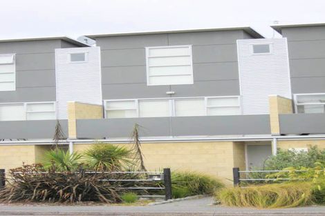 Photo of property in 132 Purchas Street, Edgeware, Christchurch, 8013