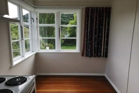 Photo of property in 70 Wilkie Crescent, Naenae, Lower Hutt, 5011