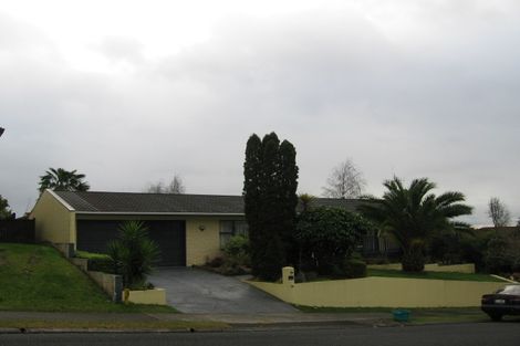 Photo of property in 14 Russleigh Drive, Dinsdale, Hamilton, 3204