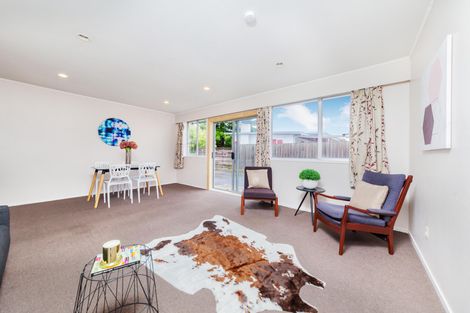 Photo of property in 2/3 Martin Road, Manurewa, Auckland, 2102