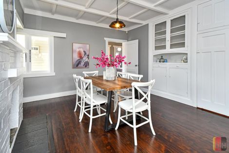 Photo of property in 1/24 Great South Road, Papakura, 2110