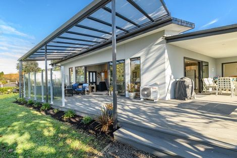 Photo of property in 205 Welcome Bay Road, Welcome Bay, Tauranga, 3112