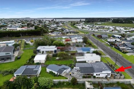 Photo of property in 51 Nash Parade, Foxton Beach, Foxton, 4815