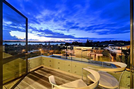 Photo of property in 3a Lynton Road, Bucklands Beach, Auckland, 2012